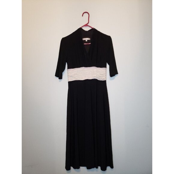 Evan Picone Dresses & Skirts - Evan Picone Womens 6 Dress V Neck Ruched Waist Half Sleeve Black Knee Length